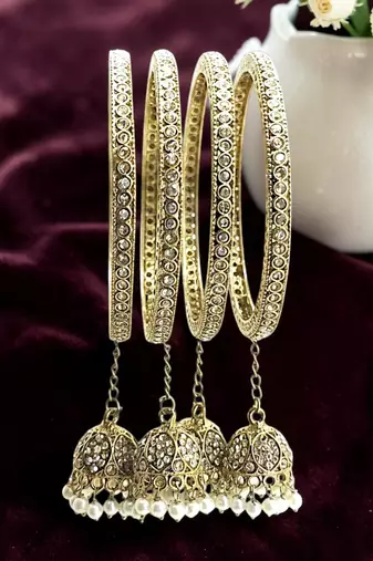 Set of 4 antique gold plated latkan bangle set