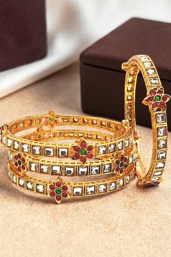 Set of 4 gold plated kundan rajwadi style bangles