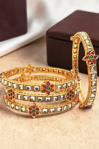 Set of 4 gold plated kundan rajwadi style bangles
