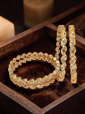 Set of 4 gold plated moissanite bangles 1