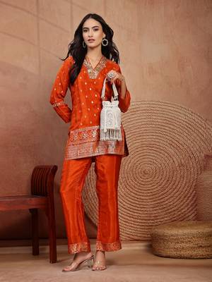  dewdrop fringe ivory pearl white 3d floral embellished potli 8