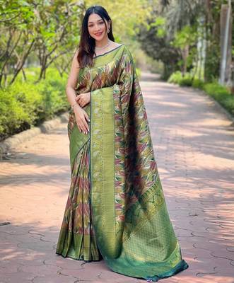 elegant dark green silk blend saree with contrast weaving border 1