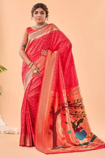 red bandhani weaving saree with heavy pallu