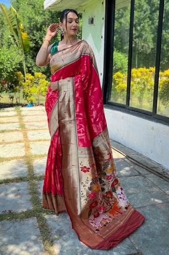 women's pink woven silk blend saree with blouse piece