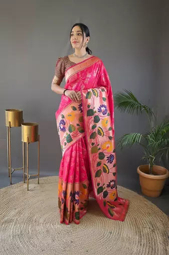 Pink silk blend saree with rich weaved heavy pallu & 3d traditional design with gold and silver zari