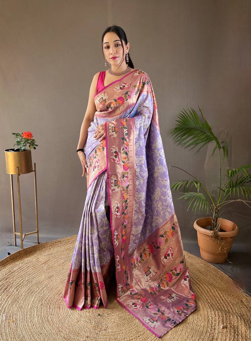 Lavender style silk blend zari weaving contrust border saree with blouse