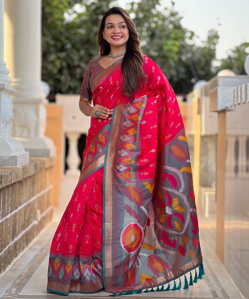 Pink silk blend ikkat and patola weaving concept saree & contrast blouse