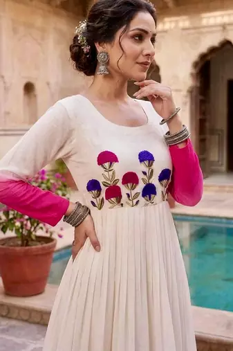 Pink color stylish gown for wedding season