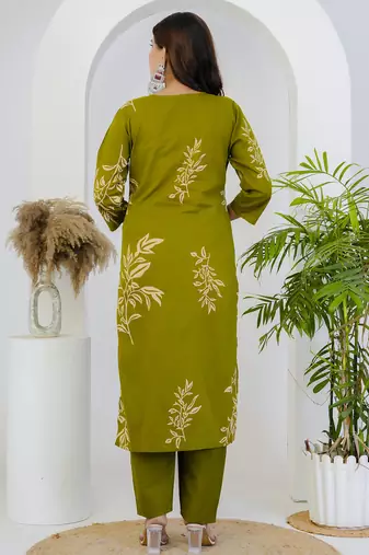 Green floral printed cotton stitched straight kurta set with pyjama & dupatta