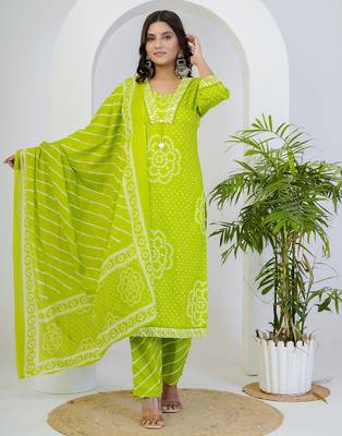Green printed mirror work cotton straight kurta set 1
