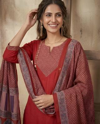Maroon color cotton fabric stylish ceremonial wear kurta set 3