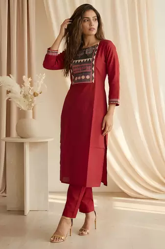 Maroon color smart rayon cotton fabric designer printed smart girlie co-ord set