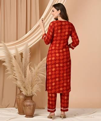 Red color delta silk fabric designer printed graceful girlie casual kurta set 2