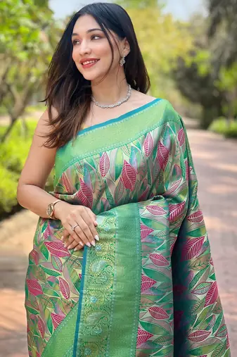 elegant green silk blend saree with contrast weaving border
