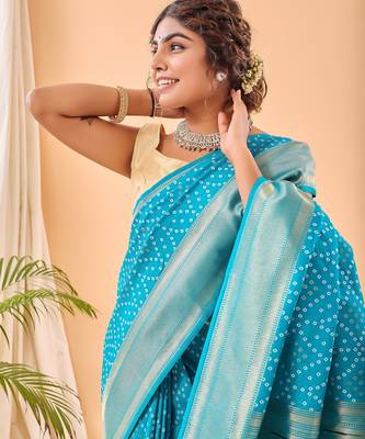 blue weaving saree with silk blend pallu 4