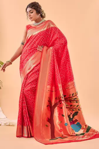 red bandhani weaving saree with heavy pallu