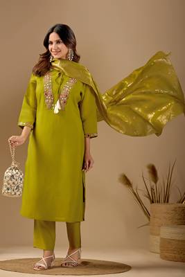 Lime green embroidered mul chanderi kurta pant set with banarasi jacquard dupatta 1