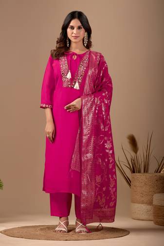 Pink embroidered mul chanderi kurta pant set with banarasi jacquard dupatta