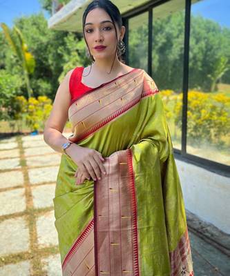 women's lemon green woven silk saree with blouse piece 2