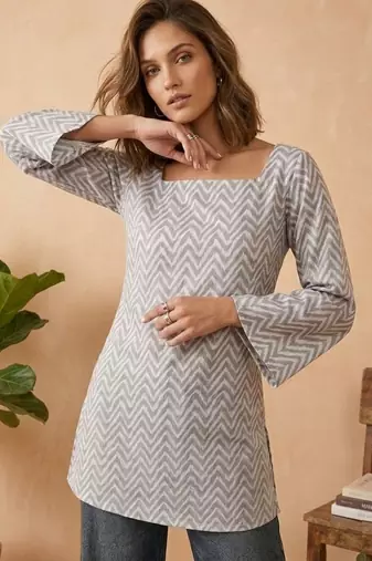 Grey color beautiful sophisticated graceful formal short kurta for girls