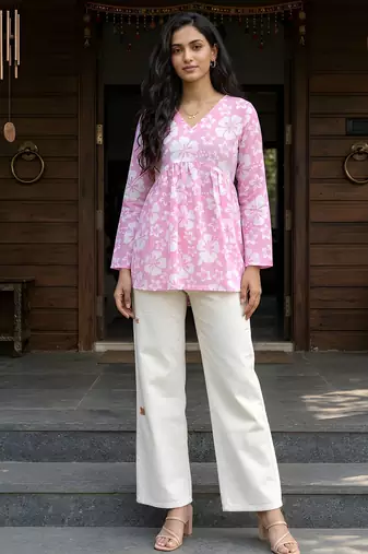 Pink color beautiful sophisticated graceful formal short kurta for girls