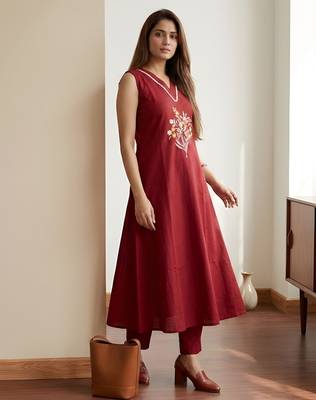 Black color beautiful sophisticated graceful formal short kurta for girls 5