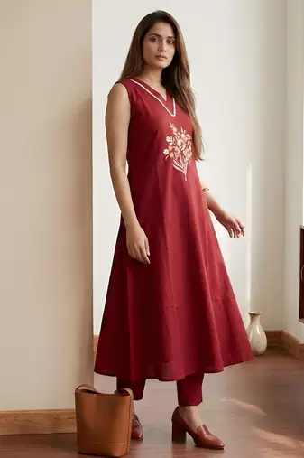 Black color beautiful sophisticated graceful formal short kurta for girls
