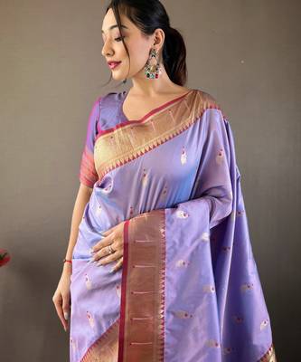 Lavender color silk blend saree with rich contrast weaving pallu & border and beautiful buttis 3