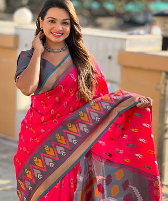Pink silk blend ikkat and patola weaving concept saree & contrast blouse 3