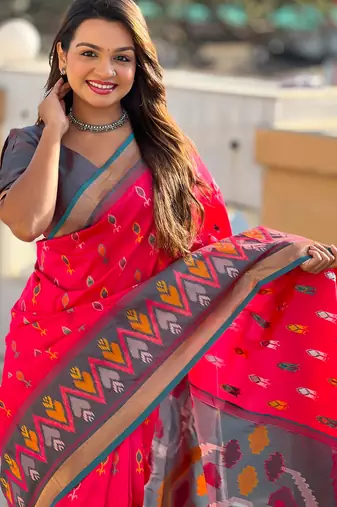 Pink silk blend ikkat and patola weaving concept saree & contrast blouse