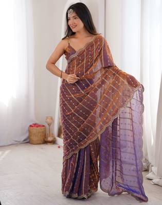 Lavender color stylish bollywood looks fendy satin fabric saree 4