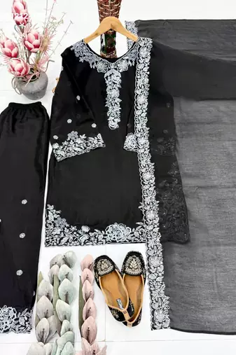 Black chanderi embroidered kurta-sets