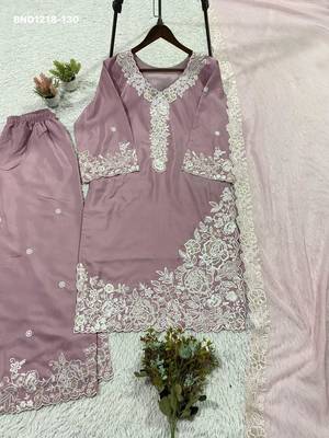 Mauve crepe embroidered kurta-sets 4