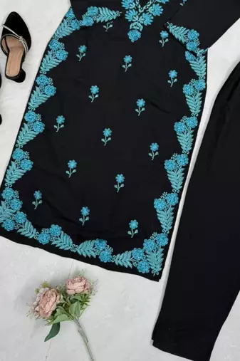 Black silk blend embroidered kurta-sets