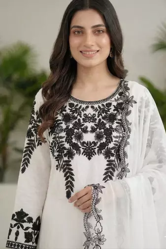 White georgette embroidered kurta-sets