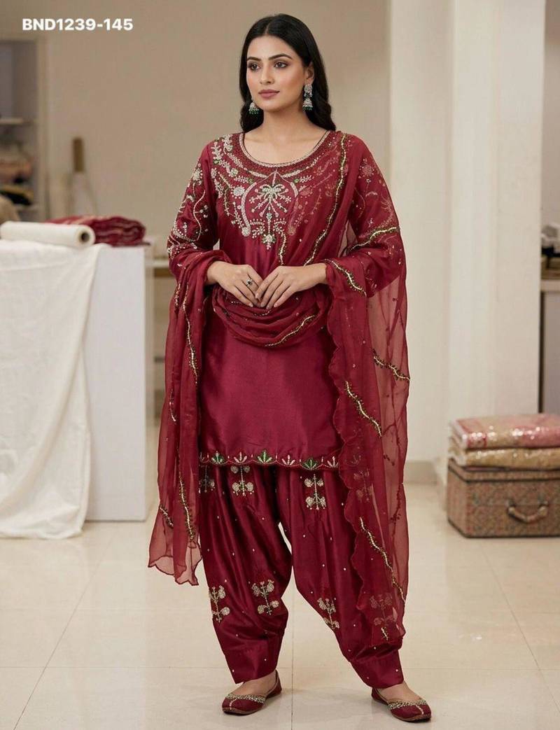 Pink silk blend embroidered kurta-sets