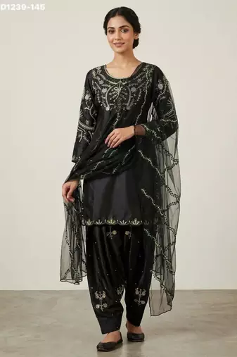 Black silk blend embroidered kurta-sets