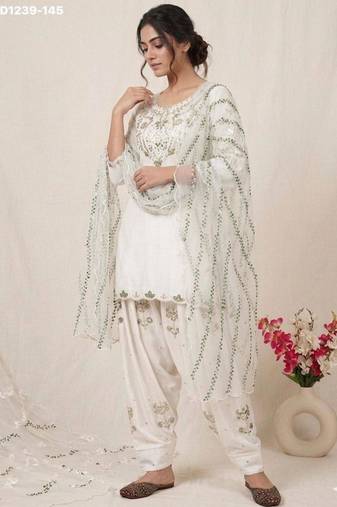 White silk blend embroidered kurta-sets