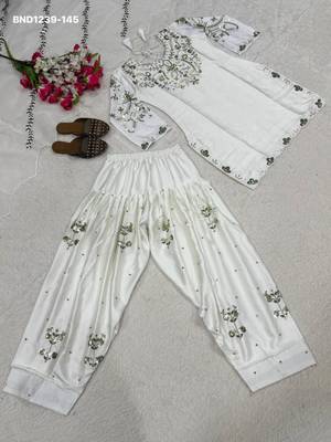 White silk blend embroidered kurta-sets 2
