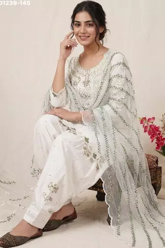 White silk blend embroidered kurta-sets