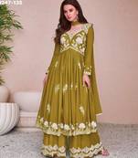 Green silk blend embroidered kurta-sets