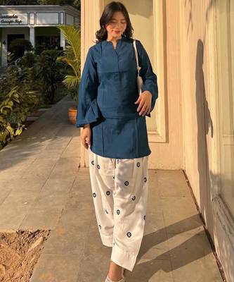 Navy-blue rayon plain kurta-sets 3