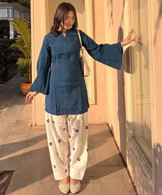 Navy-blue rayon plain kurta-sets 4