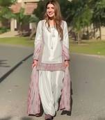 Off-white silk blend embroidered kurta-sets