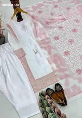 Off-white silk blend embroidered kurta-sets 3