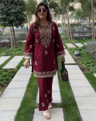 Rani-pink rayon embroidered kurta-sets 2