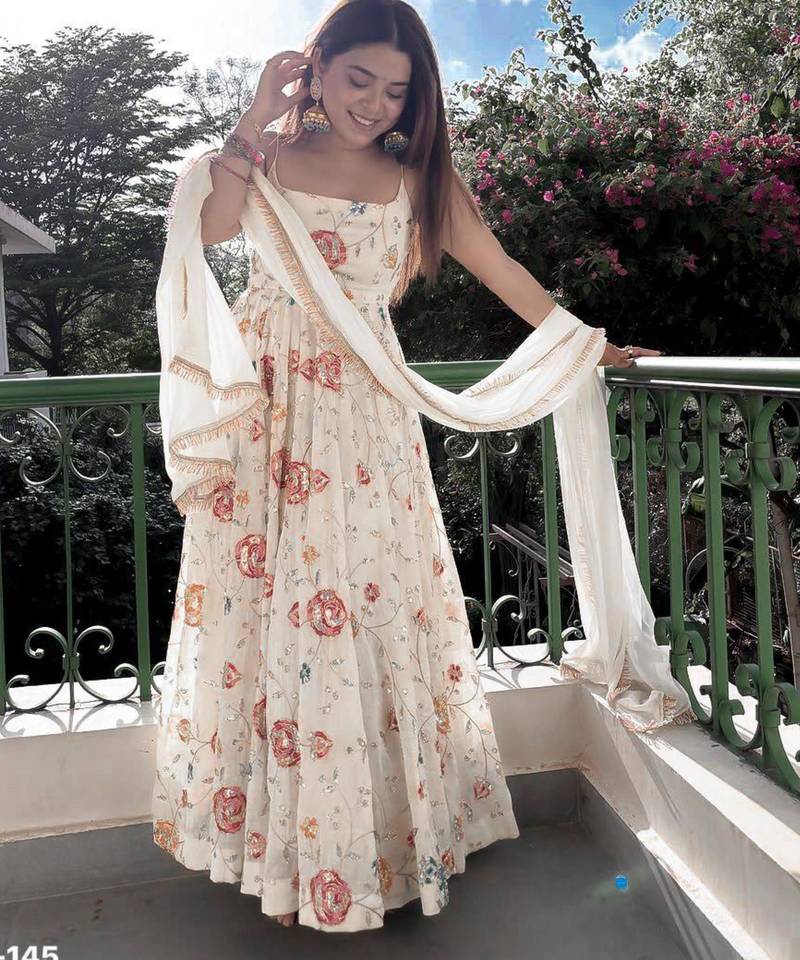 Off-white georgette embroidered kurta-sets