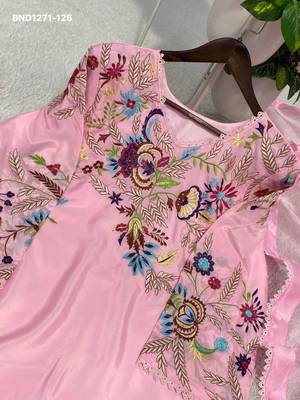 Baby-pink silk blend embroidered kurta-sets 3