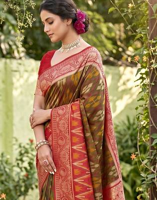 Mehendi color soft silk fabric woven designer ethnic partywear saree 3