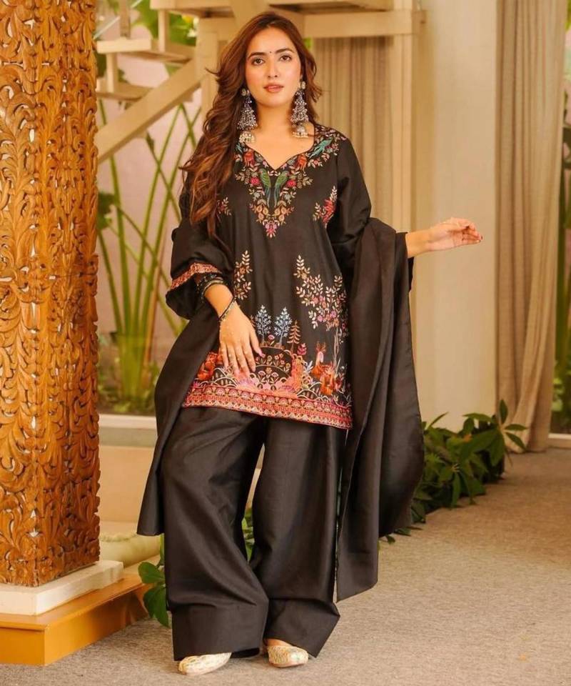 Black crepe printed kurta-sets